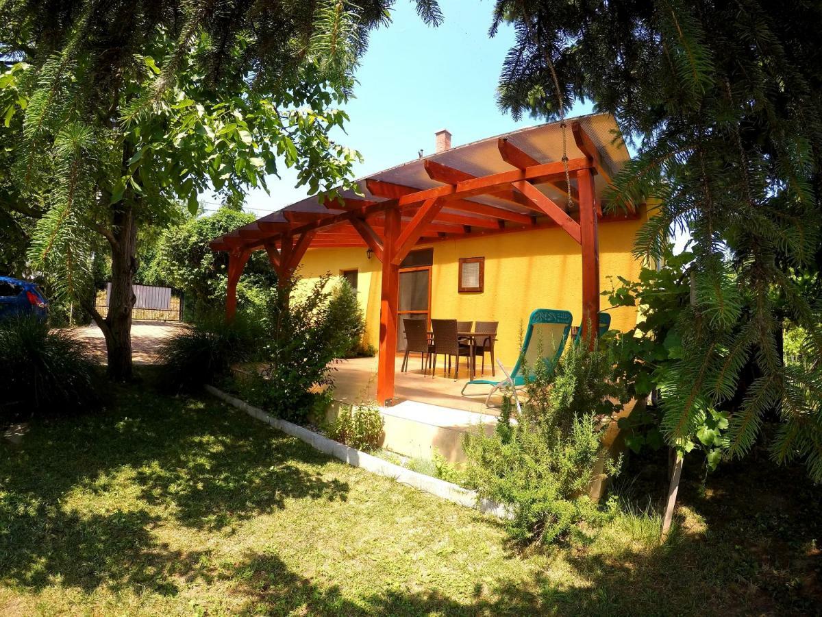 Menta Holiday Home Badacsonytomaj Exterior photo